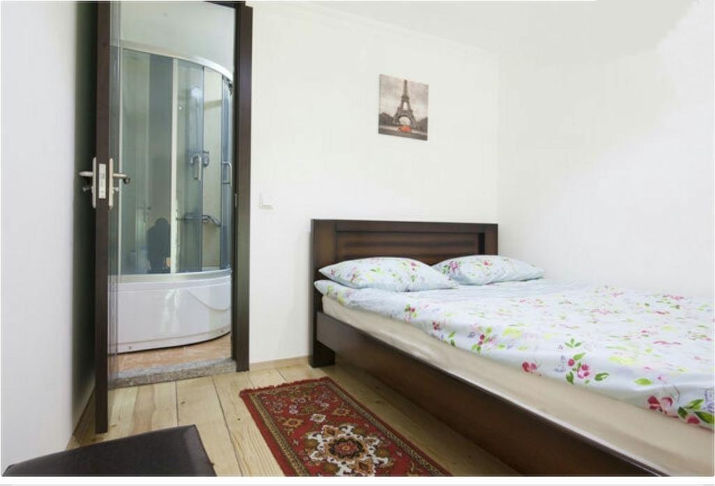 Old Tbilisi Trio Apartments Quarto foto